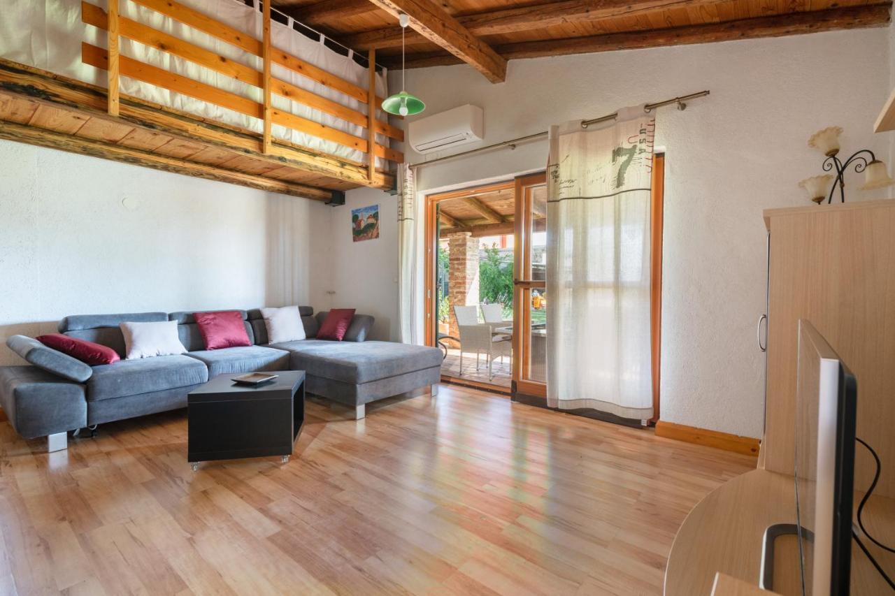 House Boris Daire Loborika Dış mekan fotoğraf